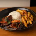 POLLO SALTADO CASERO