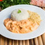 Strogonoff de Frango c/ Fritas