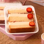 FATIA NINHO COM GELÉIA DE MORANGO
