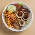 Bife acebolado