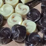BOMBONS DE CHOCOLATE COM ADIÇÃO