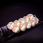 URAMAKI FILADÉLFIA - 10 UNIDADES