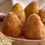 Coxinha de batata-doce e frango