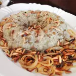 Arroz Sírio com cebolas carameladas