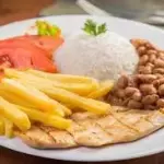 FRANGO GRELHADO C/ FRITAS