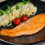 Salmão Grelhado + Fettuccin Alfredo