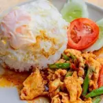 Pad Prik Gaeng com Arroz