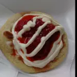 ESFIHA CHOCO BRANCO C/ MORANGO