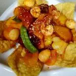 Pollo en trozos con Piña y Durazno