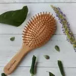 Cepillo para cabello de bambu
