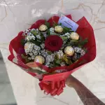 Mini com 6 Ferrero Rocher aplicados