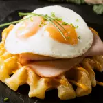 Waffle de Pandeyuca con Jamon