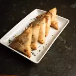 EMPANADA CARNE MECHADA