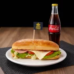SÁNDUCHE COMPLETO + GASEOSA