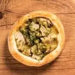 Esfiha de Brócolis com Queijo