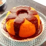Bolo de cenoura com cobertura