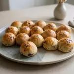 Pancito con aceitunas