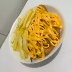 FRANGO À MILENASA C/ CHEDDAR