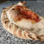 Calzone de Calabresa