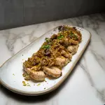 POLLO ROSTIZADO Y MOLE