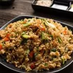 Yakimeshi pollo