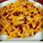 Fritas ou Mandioca c Bacon e Cheddar