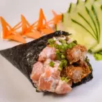 TEMAKI SALMÃO E CAMARÃO EMPANADO