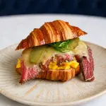 Le Croissant Pastrami