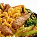 Yakisoba de frango