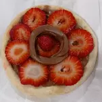 ESFIHA CREME DE AVELÃ C/ MORANGO