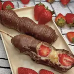 ESPETO BOMBOM DE MORANGO 🍓
