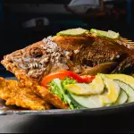 ⭐️Bandeja Típica con Pargo Frito