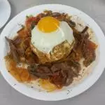 Bolon con bistec de carné