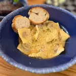 Ravioli de Carne en salsa de la casa