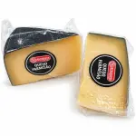 Queijo Parmesão Argentino Capa preta
