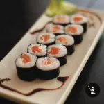 8 Hossomaki de salmão