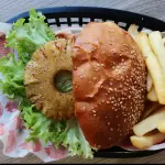 Hamburguesa hawaiana
