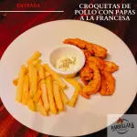 CROQUETAS DE POLLO CON PAPAS A LA FRANCESA