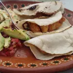 TACOS DE CHICHARRÓN DE BOTETE