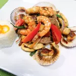 Saltado de Maricos.