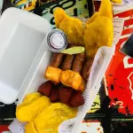 PLÁTANO-FRITO CON SALMI-QUESO