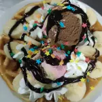 Waffle con helado