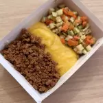 CARNE MOÍDA E PURÊ DE MANDIOQUINHA