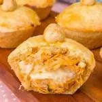 Empada de frango com catupiry