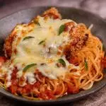 Camarão à parmegiana