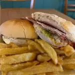3 Lomitos completos + fritas