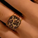 Anillo cuadrado animal print