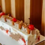 Postre helado chico