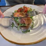 BRUCHETA DE SALMÃO