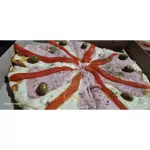 Pizza jamon y morrón